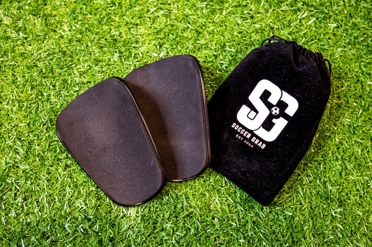 Soccer Grab Shin Guards M